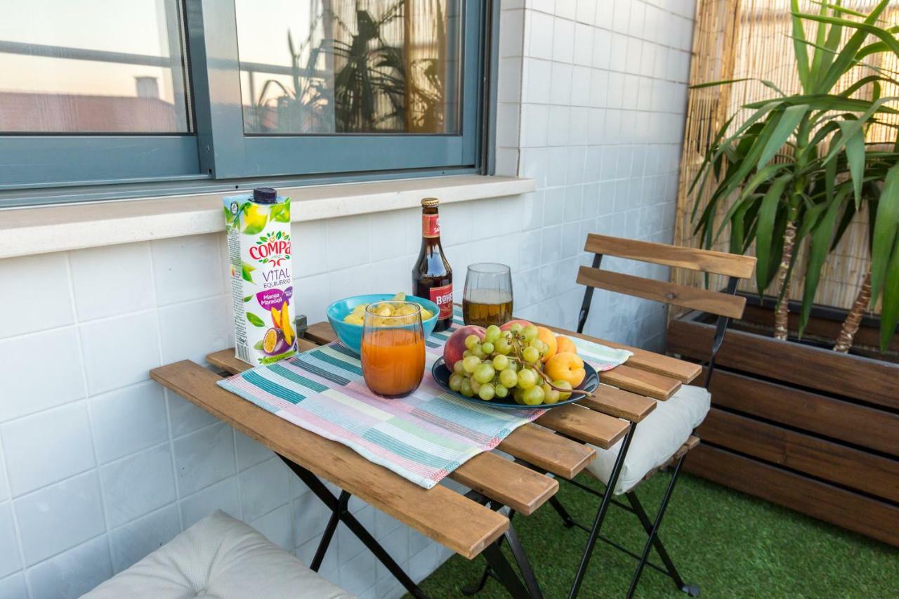 Sunset Relaxing Apt With Terrace, Parking & Bikes Porto Luaran gambar